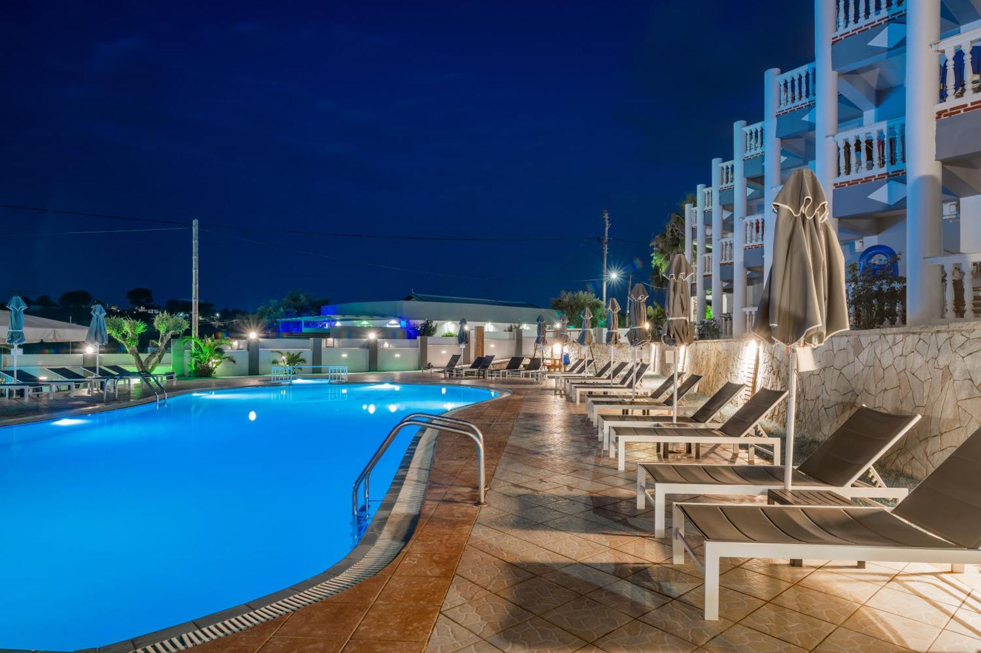 Callinica Hotel Planos Exterior foto