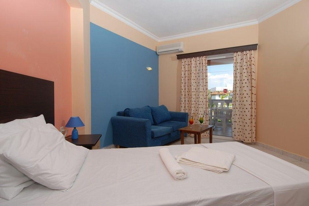 Callinica Hotel Planos Exterior foto