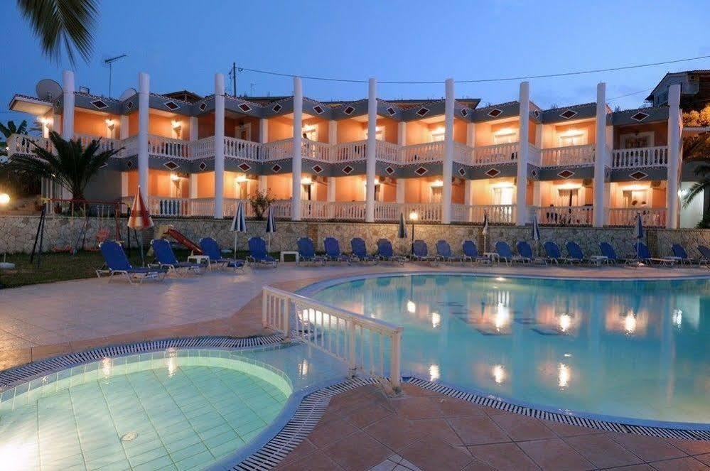 Callinica Hotel Planos Exterior foto