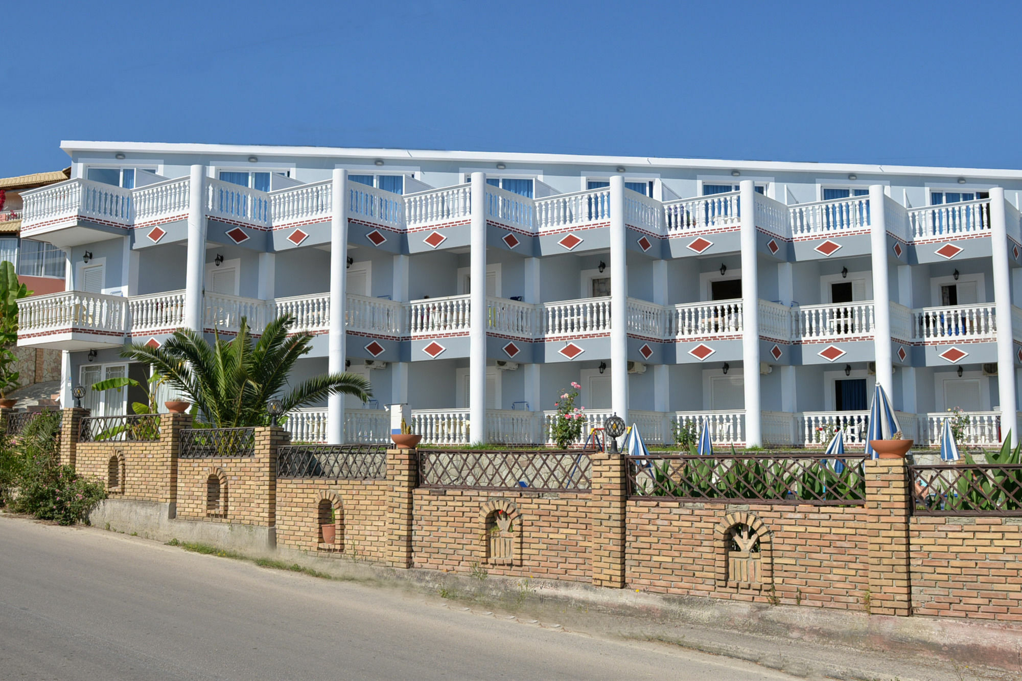 Callinica Hotel Planos Exterior foto
